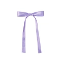 Vue détaillée d'une pince à cheveux avec nœud en soie violette et rubans élégants - Violet