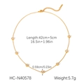 Detailaufnahme der 18K vergoldeten Edelstahlkette mit 0,59cm rundem Zirkonia-Anhänger - Halskette mit Sieben Runden Zirkonia (HC-N40578)