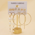 Détail d'un lot de six boucles d'oreilles dorées avec perles et motifs géométriques en C - Ensemble Gland Perle Éléphant (Z38)