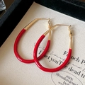 Elegantes pendientes de aro dorados y laca roja con diseño minimalista en forma de U - Estilo de Empalme Rojo Oro Grande en Forma de U (7#银针-红色)