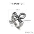 Dettaglio dell'anello Ankh in acciaio inossidabile con dimensioni di 30mm e trama a rilievo - US 10 / Anello Croce Ankh con Trama di Serpente