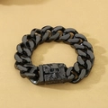 Schwarzes Panzerarmband für Herren im Gothic-Stil mit Totenkopf- und Knochen-Verschluss - 22cm / Schwarz Glatt
