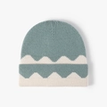 Berretto in maglia bicolore grigio-blu e beige con motivo a onde e risvolto ampio - Taglia unica / Verde