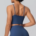 Dunkelblauer Sport-BH mit dünnen Trägern und offenem Rücken für Yoga-Fitness - S / Marineblau