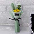 Sonnenblumen-Seifenstrauß mit grünem Papier und Karte mit Besten Wünschen - Sonnenblumengelb