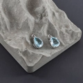 Pendente a goccia in vetro azzurro con finitura argento e bordo con perline - Base Argento Blu Acqua