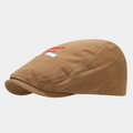 Dettaglio cappello piatto in tela marrone con ricamo rosso Grandpa's Diner laterale - Cuoio