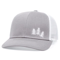 Cappello trucker grigio e bianco con ricamo di pino per stile outdoor - Regolabile / Tre Alberi (Grigio)