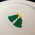 Detail of green acrylic Christmas tree earrings with star on a white plate - Acrylic/Steel Pin / Green Sequin Christmas Tree (52#)