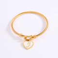 Bracciale in acciaio inossidabile dorato con ciondolo a cuore in madreperla e lettera J - Lettera J