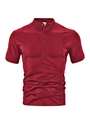 Makroaufnahme eines weinroten Poloshirts mit strukturierten Falten und Etikettendetails - S / Burgunderrot