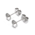 Detailansicht silberner Edelstahl-Ohrstecker-Komponenten mit Schmetterlingsverschluss - Stahlfarbe 6mm (KLJ605-Z)