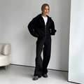Conjunto deportivo negro de dos piezas con sudadera con capucha y pantalones de pierna ancha - S / Negro