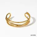 Minimalistische onregelmatige drielaagse open armband in gepolijst goud - Goud