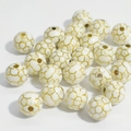 Vue détaillée de perles de football en acrylique blanc avec lignes dorées pour bijoux - Style Football (10mm-Blanc avec lignes dorées) / 50 Pcs/Paquet
