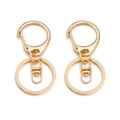 Detailansicht von zwei goldenen D-Karabiner-Schlüsselanhängern aus hochwertigem Metall - 8-Form Verschluss / KC Gold