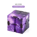 Infinity Cube viola cielo stellato con motivi nebulosa per alleviare lo stress - NO.339K / Viola Stellato