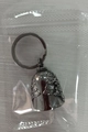 Dettaglio macro del campanello da moto argento con rilievo ala d'aquila e marchio 916 - Campanella da Moto Colore Acciaio + Anello Portachiavi
