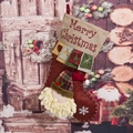 Dettaglio del personaggio Babbo Natale 3D su calza di Natale marrone con ricamo Merry Christmas - F3-1 Calza Marrone Babbo Natale