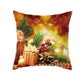 Kerstkussensloop met gouden dennenappels en feestelijke versiering op witte basis - Rood Groene Geschenken