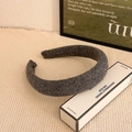 Chic dark grey padded velvet headband with warm autumn winter felt texture for women - Grey Felt
