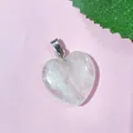 Pendentif cœur de 20 mm en quartz rose naturel fait main avec fermoir en métal argenté - 04-Cristal de Roche