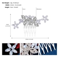 Dettaglio del pettine per capelli a fiore argento con zirconi e strass per matrimoni - Pettine Capelli Floreale Argento (HS-J6876S)