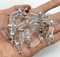 Massive klare weiße Kristall-Sechskantprismen mit silbernen Metallverschlüssen für DIY-Ketten - Nur Anhänger / Transparentes Rot