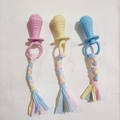 Trois jouets à mâcher en forme de tétine colorée avec corde tressée pour chiens - Petite Tétine avec Bande de Tissu