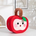 Dettaglio borsa mela rossa con ricamo Happy e foglia 3D sul manico in peluche - Borsa Portaoggetti Mela Sorpresa
