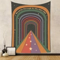 Dettaglio di un arazzo boho arcobaleno con testo Break On Through To The Other Side - 73X95CM / Tessuto Spazzolato