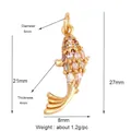 Pendentif poisson rouge en laiton doré avec cristaux rouges et dimensions détaillées - K642955-Gold Koi