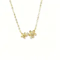 Collar minimalista de plata S925 bañada en oro de 14K con dos delicados colgantes de flores - Oro de 14K