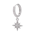 Dettaglio orecchini a stella in argento con zirconi bianchi incastonati a mano - Stella Ottagonale Platino