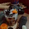 Handmade Halloween scented soy candle with spider, bat and pumpkin wax decorations - Spider Tombstone Cup - Chocolate Scent