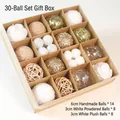 Set da 30 palline di Natale bianche in PVC con texture in rattan e peluche in scatola - Champagne