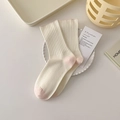 Calcetines de algodón acanalado en blanco crema con detalles en rosa suave en punta y talón - Talla única / Rosa Leche