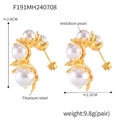 Pendientes de acero de titanio chapado en oro 18k con perlas y dimensiones claras - Pendientes en Forma de C (F191MH240708) / Dorado