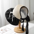 Stroh-Sonnenblende mit schwarzer Satinschleife und Perlen für Outdoor-Reisen - Kopfumfang 55-57cm (Einstellbar) / Schwarzer Perlen-Schleifen-Stil (80173#)