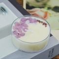 Handmade white scented tea light candle with purple dried hydrangea and lavender details - Nile Garden