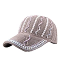 Damen Strick-Baseballkappe in Hellbraun mit Perlenverzierung und Glitzersteinen - L (58-60cm) / Khaki