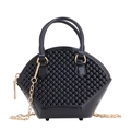 Mini borsa a conchiglia nera in gelatina con trama a perle e catena dorata - Nero