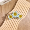Haarklammer mit drei Frangipani-Blüten in Blau-Gelb-Verlauf aus Harz-Material - Dreifache siebenstrahlige Blüten / Blau