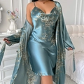 Plus Size Seiden-Pyjama-Set in Morandi-Blau mit Blumenmuster-Bademantel und Kleid - 3XL / Grüne Kirsche