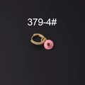 Aro dorado con cristales y un colgante redondo rosa con una piedra preciosa roja - Rosa (379-4#)