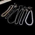 Dettaglio del set di braccialetti in argento con zirconi cubici e chiusure a moschettone - Set da 6 Pezzi / Argento