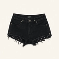 Pantaloncini di jeans neri a vita bassa con bordi sfilacciati e rivetti metallici - S / Nero Neve