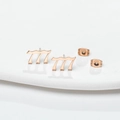 Modische 777 Glückszahl-Ohrstecker aus roségoldenem Edelstahl für Damen im Set - 777 Roségold