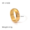 Detailansicht des 6mm Gold-Edelstahlrings mit Sternmuster und Diamanteinlage - US 8 / Gold