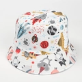 Close-up of reversible bucket hat featuring cute cartoon animals and space exploration print - M (56-58cm) / Spaceship Rocket-White